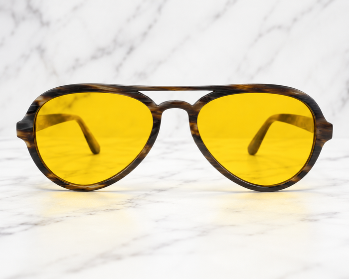 528 / Horn Dark Mix / Day Lens