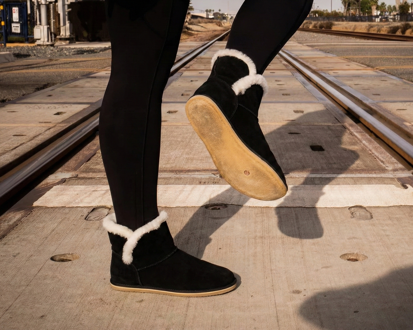 Noma / Black Suede & Sheepskin / Womens