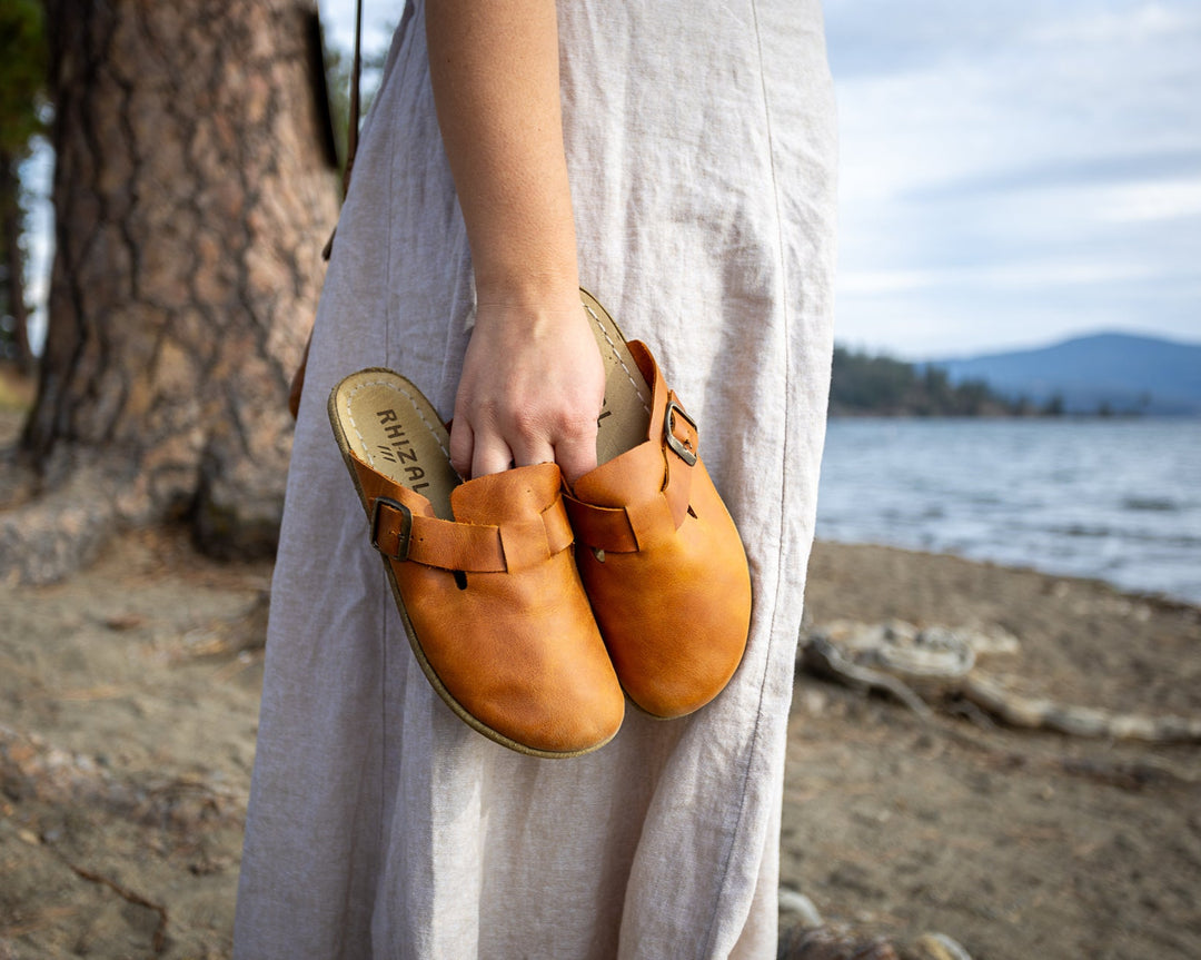 Kuyu / Honey Leather / Womens – RHIZAL