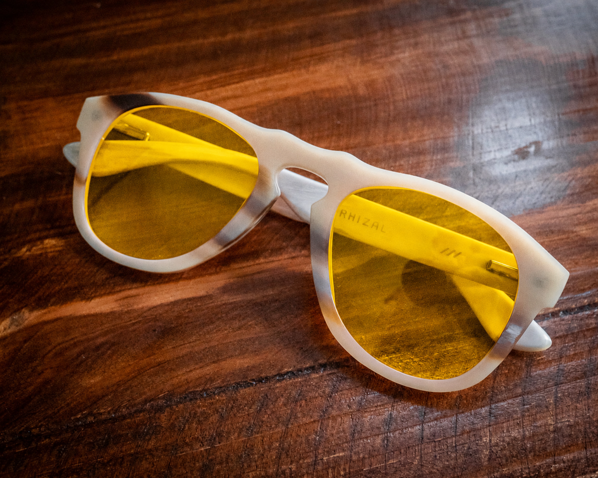 RHIZAL 273 / Horn Light Mix with yellow day lenses
