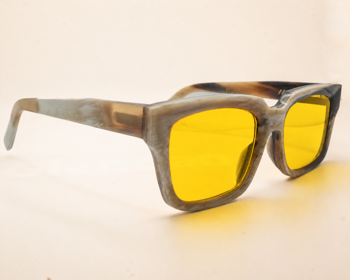RHIZAL 369 / Horn Light Mix with yellow day lenses